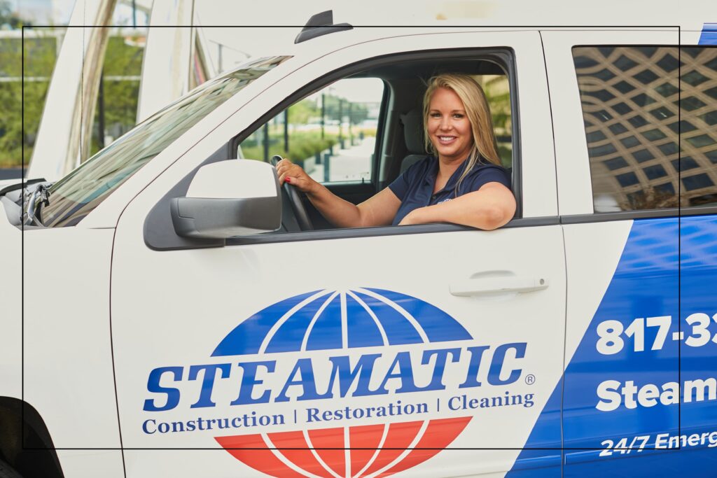 Mold Removal Service: What to Do in The First 24 Hours After Discovery